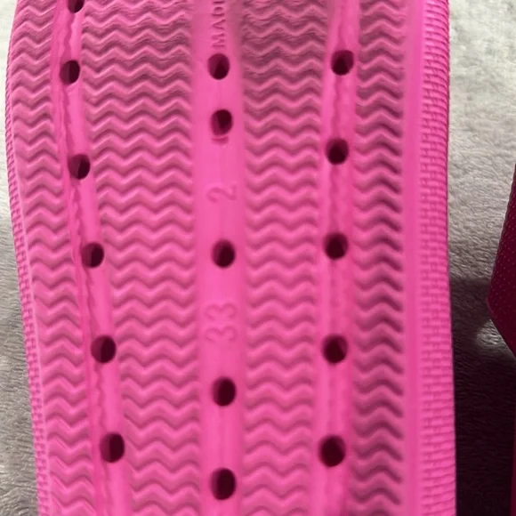 💞⭐️💞PINK RUBBER SLIDES💞⭐️💞 - Picture 5 of 5